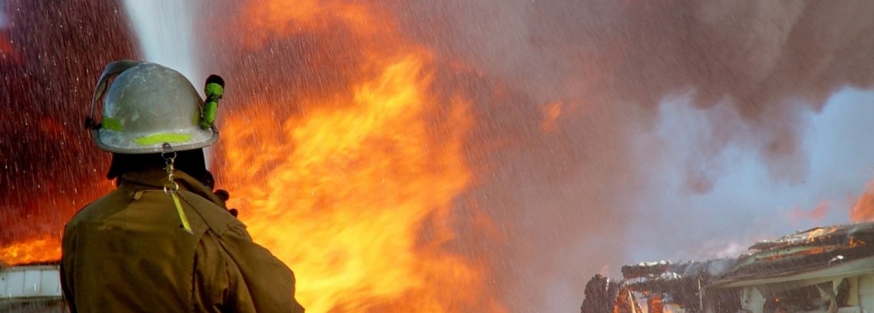 Brandweer blust het vuur